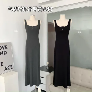 Черна трикотажная пола-жилетка на подтяжках, женски ново дизайнерско качество рокля с темперамент пролетта 2023 година.